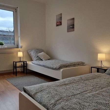 Schloß Holte-Stukenbrock Moeblierte 3 Zimmer Apartment - Mit Smart Tv, Wlan Und Kostenfreie Parkplaetze מראה חיצוני תמונה