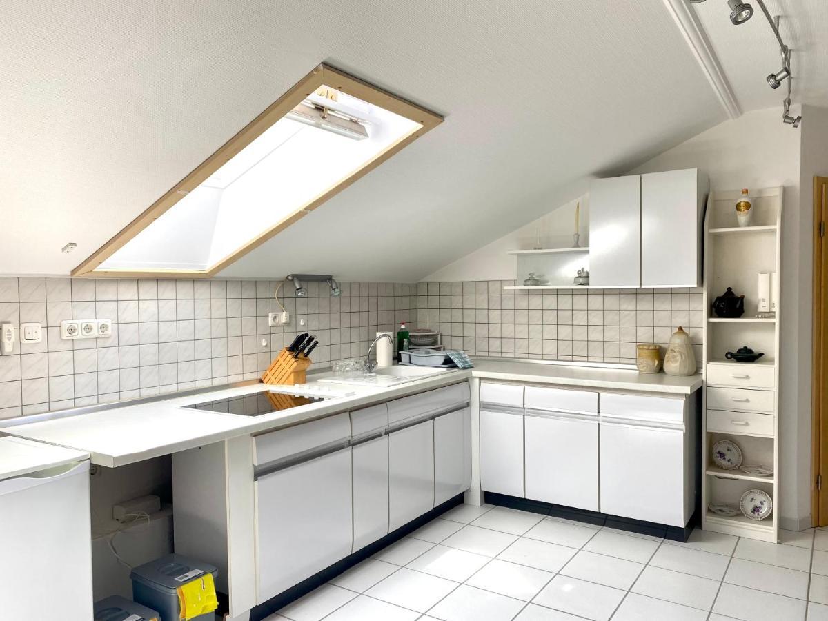 Schloß Holte-Stukenbrock Moeblierte 3 Zimmer Apartment - Mit Smart Tv, Wlan Und Kostenfreie Parkplaetze מראה חיצוני תמונה